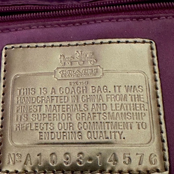 Coach Leather Shoulder Bag with Substantial Silver Hardware in Vintage Style! - Picture 6 of 14